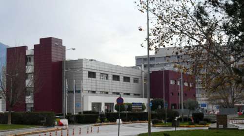 Πάτρα: Γέννησε γυναίκα που νοσηλευόταν με κορονοϊό  - Καλά στην υγεία της η ίδια και το μωρό