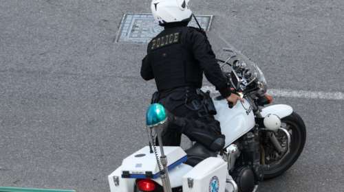 Θεσσαλονίκη: 14χρονος προσπάθησε με βία να εξαναγκάσει 15χρονο να του δώσει το παντελόνι που φορούσε