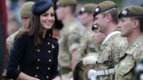 Στη νέα φωτογραφία του πρίγκιπα Louis όλοι μιλούν για το ίδιο πράγμα