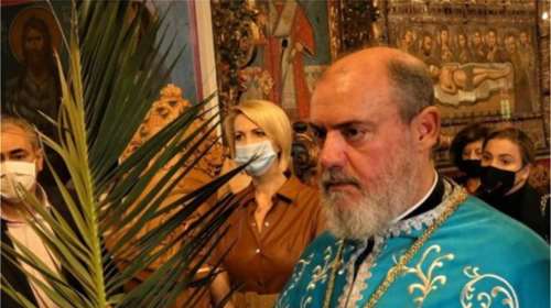 Η βουλευτής της ΝΔ Κατερίνα Μονογυιού πήγε σε εκκλησία στη Μύκονο για τα Θεοφάνεια [εικόνες]