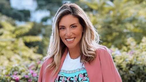 Η Αθηνά Οικονομάκου ποζάρει με εσώρουχα και εμείς &quot;μετράμε&quot; κοιλιακούς