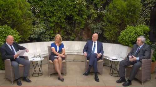 Στην ολλανδική πρεσβεία για το &quot;Γουέμπλεϊ&quot; ο Δένδιας: Τον μεγάλο τελικό τον είχα δει ως παιδάκι στην ασπρόμαυρη τηλεόραση [Βίντεο]