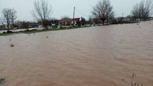 Κακοκαιρία Διομήδης: Ώρες αγωνίας σε Ανωχώρι, Υπέρεια, Πολυνέρι Φαρσάλων - Εκκενώνονται χωριά