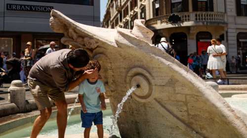 Καύσωνας: Μπλακ άουτ στο Μπέργκαμο και στη Φλωρεντία - Νεκρή μια γυναίκα, σε κώμα εργάτης που δούλευε κάτω από τον ήλιο