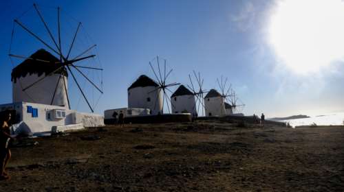 Πρόστιμο 13 εκατομμυρίων ευρώ σε beach bar της Μυκόνου - Προχώρησε σε κατεδαφίσεις η επιχείρηση