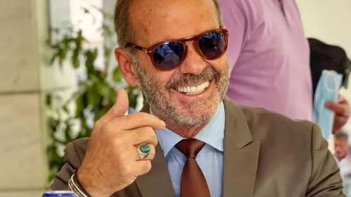 Πέτρος Κωστόπουλος: Μπήκε στην κουζίνα του σπιτιού του και μαγείρεψε αλά ιταλικά