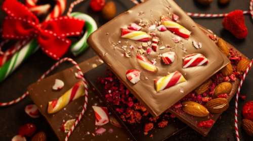 Οι viral χριστουγεννιάτικες σοκολάτες που θα φτιάχνετε συνέχεια στις γιορτές - Ετοιμες σε &quot;χρόνο μηδέν&quot;