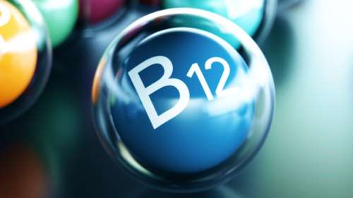 7 συμπτώματα που δείχνουν ότι μπορεί να έχετε ανεπάρκεια βιταμίνης B12