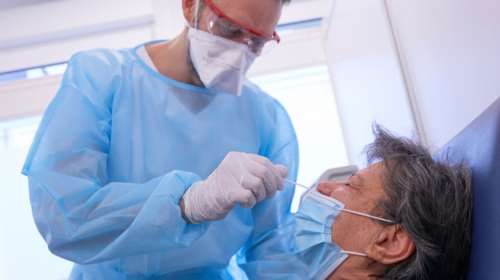 Κορονοϊός: Συναγερμός στη Γαλλία -  Εντοπίστηκε μετάλλαξη που δεν ανιχνεύεται στα τεστ PCR