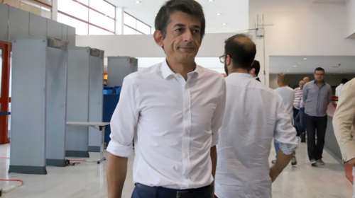 Σκληρή ανάρτηση Καρανίκα για Νέα Αριστερά: Αγαπητά μου πανικόβλητα αποστατάκια... ό,τι επιπλέει δεν είναι εφοπλιστής