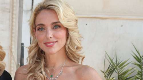 Μαριάννα Λαιμού Γουλανδρή: Με τη μητέρα της Χριστιάννα Β. Βαρδινογιάννη στο summer bazaar του ΕΛΠΙΔΑ