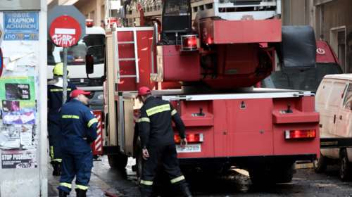 Πυρκαγιά στο παλιό ΙΚΑ στην οδό Πειραιώς - Είχε ξεσπάσει φωτιά και την Παρασκευή
