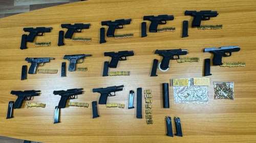 Οπλοστάσιο στην κατοχή των Τούρκων που συνελήφθησαν για τη διπλή δολοφονία στη Γλυφάδα