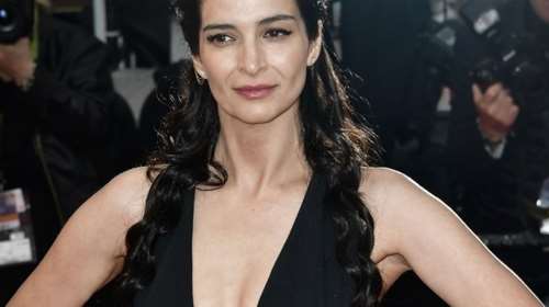 Αντιγόνη Κουλουκάκου: Όταν η ηθοποιός έπαιξε την τσιγγάνα σε βιντεοκλίπ του Αντριάνο Τσελεντάνο