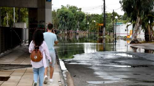 Κακοκαιρία Ιανός: Η καταιγίδα έφτασε στην Αττική  - Ποιες περιοχές θα επηρεάσει το Σάββατο