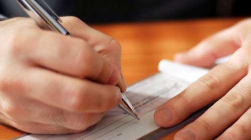 ΥΠΟΙΚ: Τι ισχύει για τις επιταγές, ιδίως τις μεταχρονολογημένες