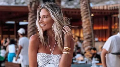 Oι paparazzi φωτογραφίες της Αθηνάς Οικονομάκου: Έτσι είναι το σώμα της χωρίς φίλτρα και photoshop