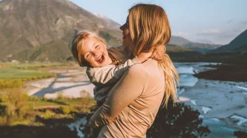 Μεγαλώνοντας παιδιά στη Νορβηγία: Μια Ελληνίδα μαμά περιγράφει την εμπειρία της