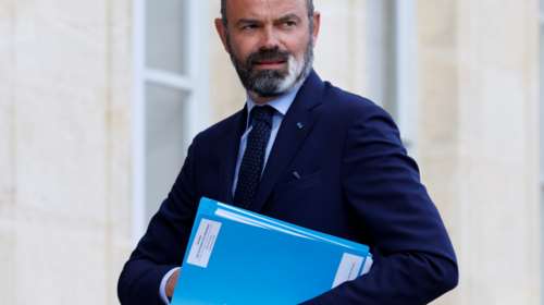 Γαλλία: Παραιτήθηκε η κυβέρνηση του του Εντουάρ Φιλίπ - Ολοταχώς για ανασχηματισμό πάει ο Μακρόν