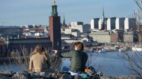 Για πρώτη φορά η πλειοψηφία των Σουηδών τάσσεται υπέρ της ένταξης της χώρας στο ΝΑΤΟ