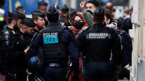 Παρίσι: Επέμβαση της αστυνομίας στην ξακουστή σχολή Sciences Po που έχει καταληφθεί από φιλοπαλαιστίνιους φοιτητές