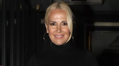 Μαρία Ανδρούτσου: Ποζάρει με σέξι μαγιό δείχνοντάς μας τους γραμμωμένους της κοιλιακούς