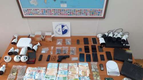 &quot;Επνιξαν&quot; την Αττική με ναρκωτικά - Με δέκα συλλήψεις η ΕΛ.ΑΣ εξάρθρωσε το κύκλωμα [Βίντεο - Εικόνες]