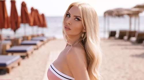 Η Κατερίνα Καινούργιου με το μαγιό της: Υποδέχθηκε το καλοκαίρι