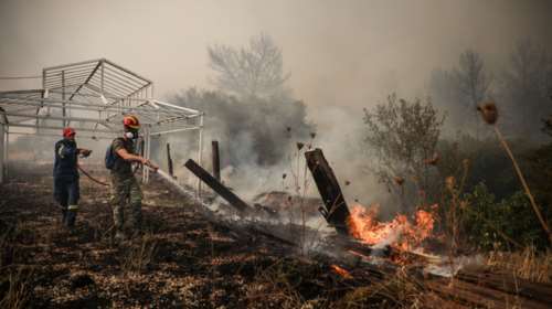 Φωτιά στη Βαρυμπόμπη – Δήμαρχος Αχαρνών: &quot;Ο Θεός να μάς φυλάξει&quot;