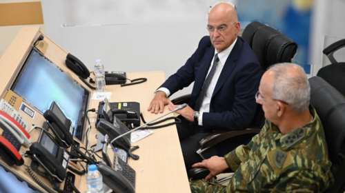 Σχέδιο &quot;Κόσμος&quot;: Απομακρύνθηκαν με C-130 από τη Βηρυτό 22 Έλληνες και 38 Κύπριοι - Η ανάρτηση Δένδια