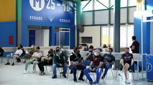 Εμβόλια: &quot;Τρέχουν&quot; στα Επείγοντα της Πάτρας για... παρενέργειες - Τελικά οφείλονται σε στρες μετά τον εμβολιασμό