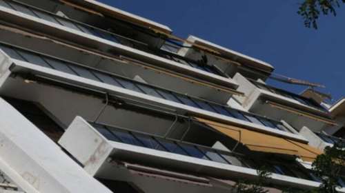 Απίστευτο περιστατικό στην Κρήτη: 13χρονη έπεσε από το μπαλκόνι του σπιτιού της