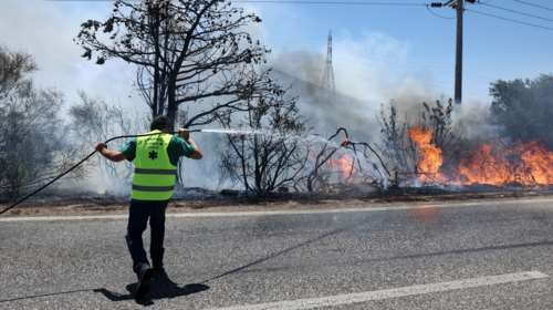 Οδηγοί προσοχή: Αν είστε στο Λαγονήσι εκκενώστε προς Αθήνα και όχι προς Ανάβυσσο