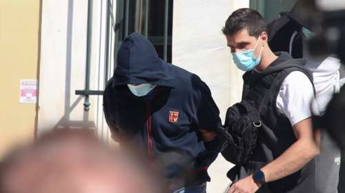 Κολωνός: Τρία νέα πρόσωπα  στο κάδρο της ανακρίτριας - Εστελναν άσεμνες φωτογραφίες και σκληρά μηνύματα στη 12χρονη