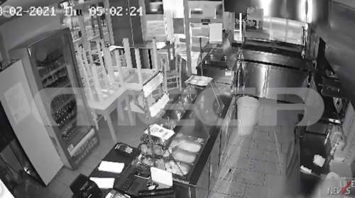 Θεσσαλονίκη: Διαρρήκτης μπούκαρε σε ψητοπωλείο με...πατερίτσα [Βίντεο]