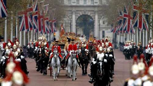 Τα θαυμαστά άλογα της βασίλισσας: 10 πράγματα που δεν γνωρίζαμε για τη μεγάλη της αγάπη [Εικόνες]