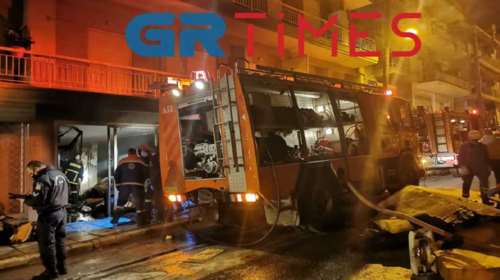 Συναγερμός για φωτιά σε κατάστημα στη Θεσσαλονίκη – Πληροφορίες για νεκρό [Eικόνες Βίντεο]