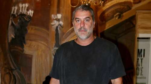 Ο Βασίλης Μπισμπίκης σε ηλικία 28 ετών: Η αδημοσίευτη φωτοραφία από την αρχή της καριέρας του