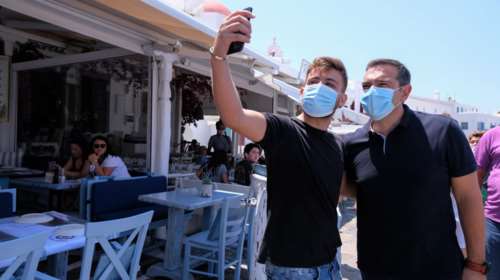 Τσίπρας από Μύκονο: Παταγώδης αποτυχία το lockdown- Πελώνη: Eπαναλαμβάνει λόγια του αέρα