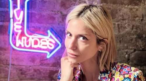 Οι πολλές αλλαγές της Σοφίας Καρβέλα: Από μελαχρινή, γλυκιά κοπέλα, στο απόλυτο fashion icon