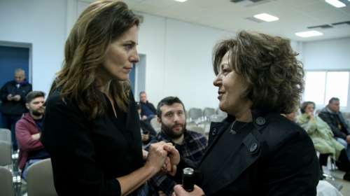 Η Μπέττυ Μπαζιάνα γράφει στην Αυγή για τη δίκη της Χρυσής Αυγής, τη δολοφονία Φύσσα και τα συστημικά Μέσα Ενημέρωσης