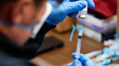 Πρόεδρος Παγκόσμιου Ιατρικού Συλλόγου: Πρέπει να υπάρξει η δυνατότητα επιλογής εμβολίου