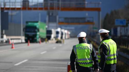 Μητσοτάκης: Μέχρι τις 15 Ιουνίου ανοίγουν τα χερσαία σύνορα της χώρας για τον οδικό τουρισμό