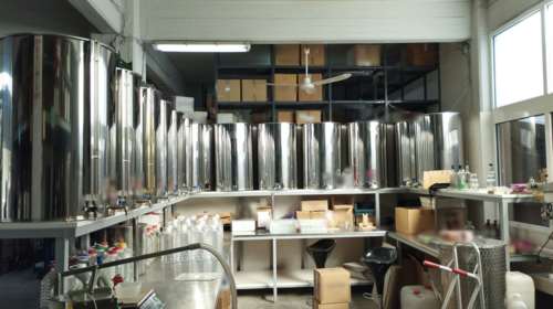 Θα γέμιζαν την Αθήνα με ποτά &quot;μπόμπες&quot; - Κατασχέθηκαν 19.200 λίτρα αιθυλικής αλκοόλης