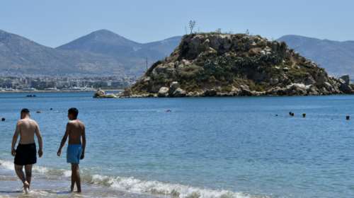 Καιρός για παραλία: Ηλιοφάνεια και 38 βαθμοί Κελσίου