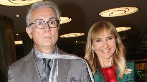 Μάρα Ζαχαρέα: Απολαμβάνει το μεσημεριανό της στην Πάρο