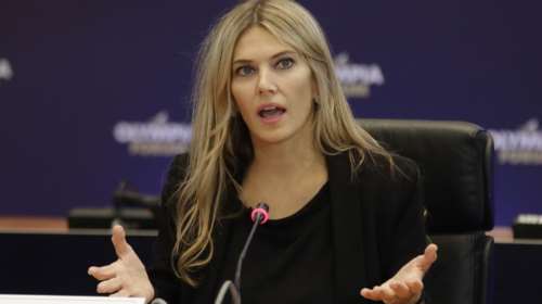 Νουριέλ Ρουμπινί για Εύα Καϊλή: Διεφθαρμένη αρχιμαζορέτα &quot;βασίλισσα των κρυπτονομισμάτων&quot;