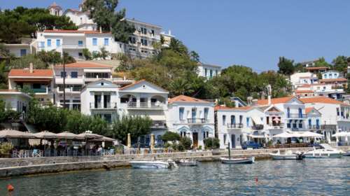 Κορονοϊός: Επιβαρυμένη η επιδημιολογική εικόνα σε Κέρκυρα, Σκιάθο, Πάτμο, Κάρπαθο και Ικαρία