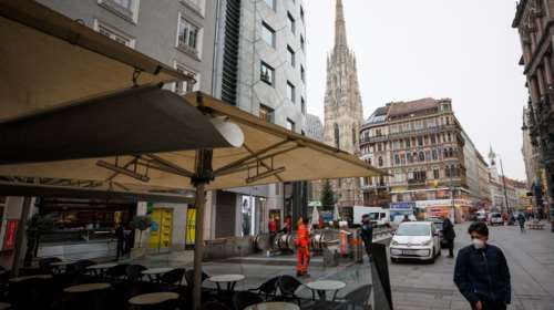 Κορονοϊός: Η Αυστρία αναστέλλει την υποχρεωτικότητα του εμβολιασμού, πριν αρχίσουν τα πρόστιμα