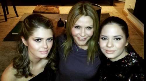 H Αλεξάνδρα Κωστοπούλου μας δείχνει την μπλε κουζίνα του σπιτιού της